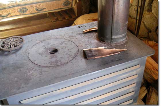 �d�X�g�[�u�̓V�ɂ̂郄�}�U�N���̖؂��[