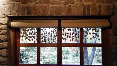 �|���o���˂ɒ݂艺�����S�U�J�[�e���A�����グ�����