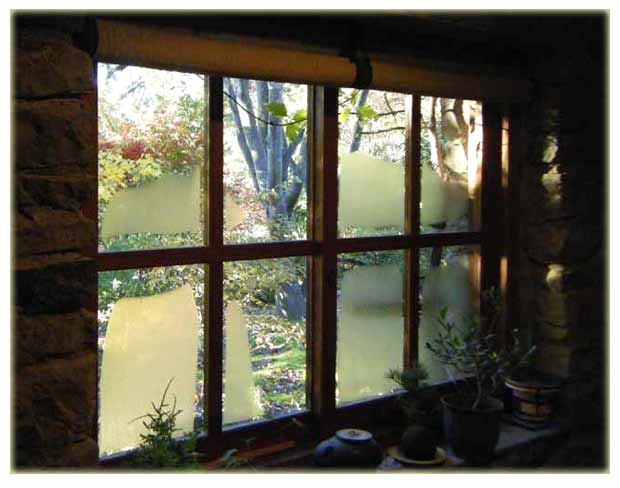 �_�C�j���O�̑�����̌i�F