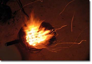 �΂��z���̎��̉΂̕��̔�ь����l�q